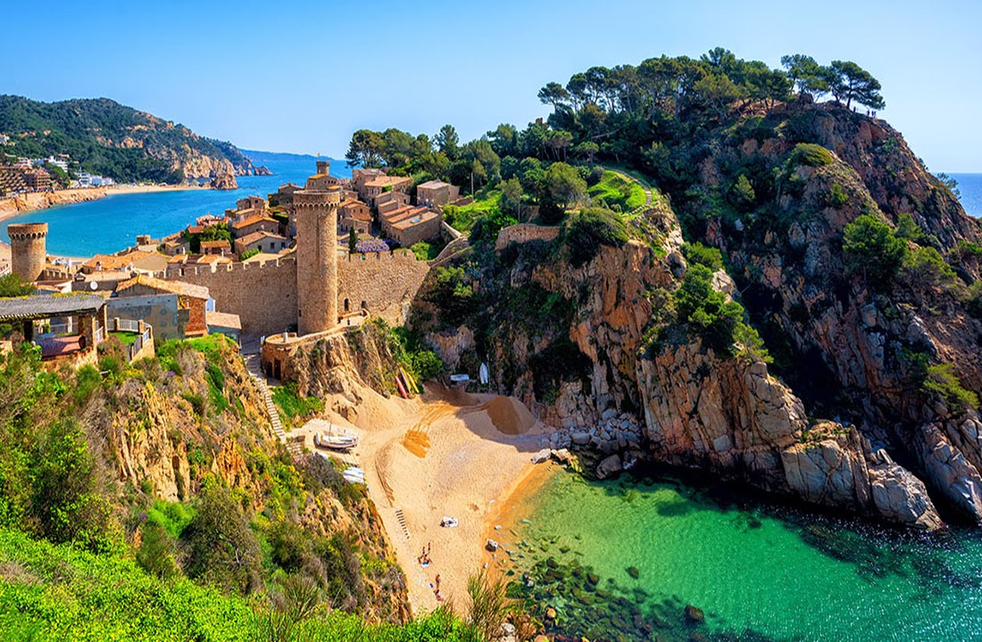 Tossa de Mar, sand beach and Old Town walls, Catalonia, Spain