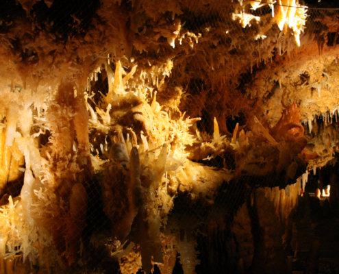 Grotte Du Grand Roc