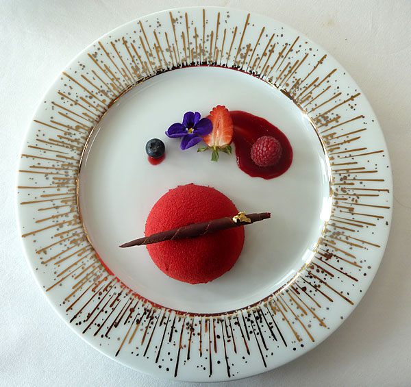 Nouelle cuisine dessert