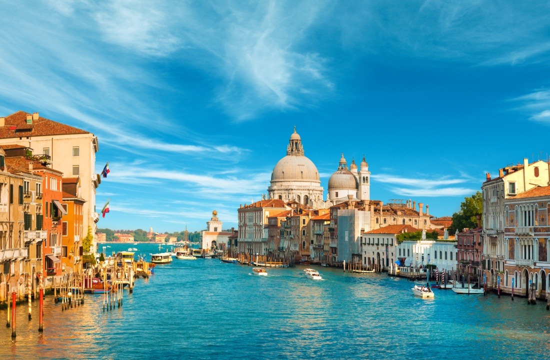 Venice 1100 x 720